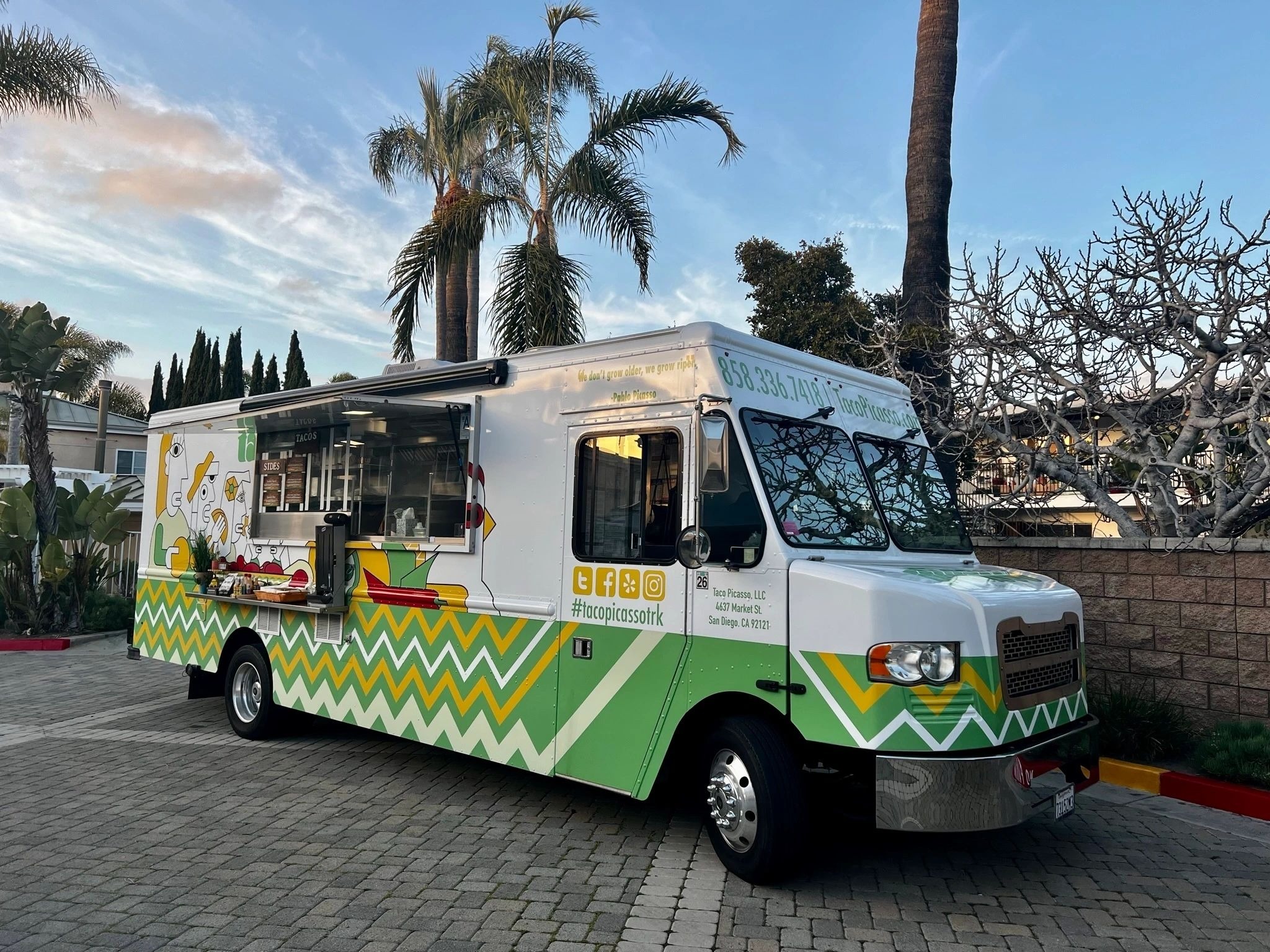 Food Truck A Mobile Culinary Adventure for Aspiring Entrepreneurs